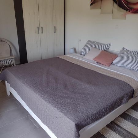 Apartment Olea Marina Buitenkant foto