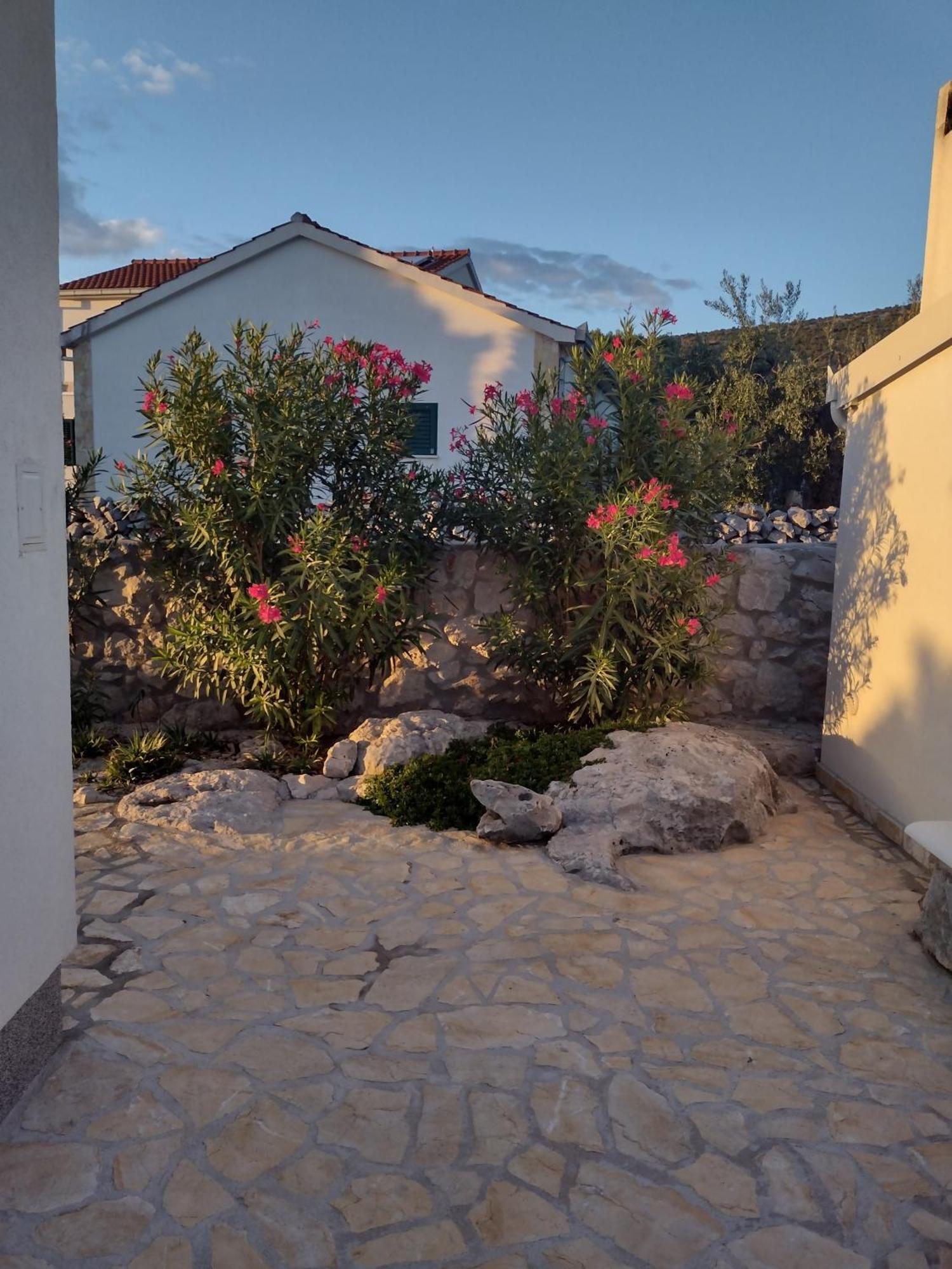 Apartment Olea Marina Buitenkant foto